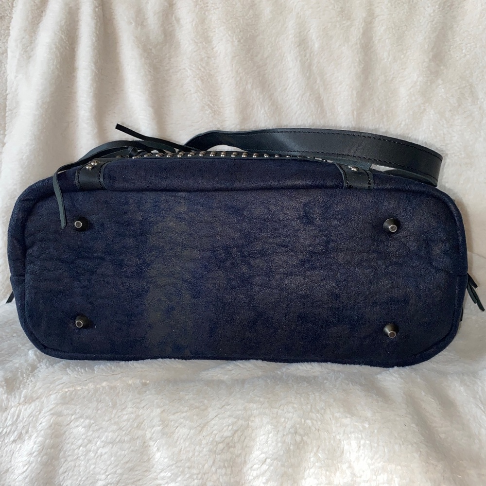 Trinity Ranch Purse - Picture 2 of 14
